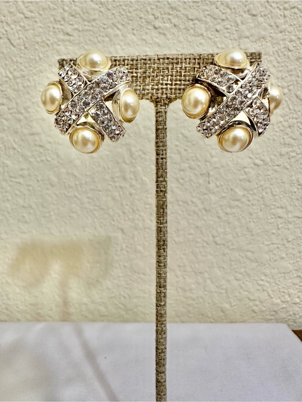 Vintage Classic Silver Plated Pearl & Crystal Cluster Clip-On Earrings - Ivory